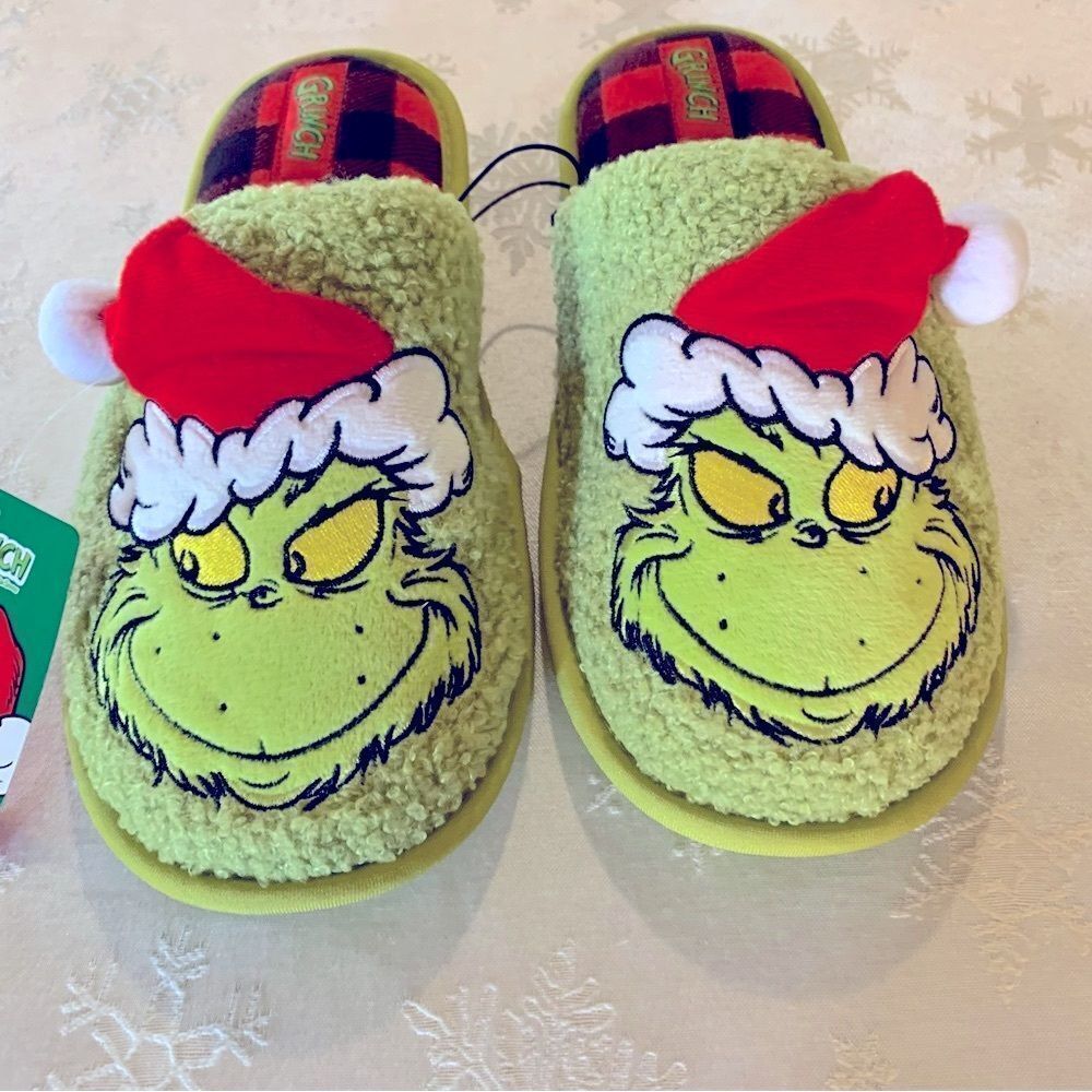 NWT Grinch Christmas Slippers with Santa Hat Womens Sz 6 Gorgeous